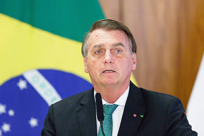 Lula und Bolsonaro attackieren sich in TV-Duell Bild: ghof