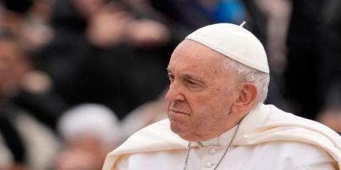Papst Franziskus bezeichnet Waffenindustrie als Hauptursache für das "Märtyrertum" der Ukraine