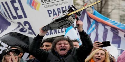 Der "Kettensägen"-Kandidat Milei fordert die Linke und Rechte Argentiniens heraus