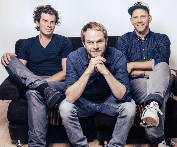 Sportfreunde Stiller "Mit dieser WM können wir uns nicht identifizieren" Bild: kgt