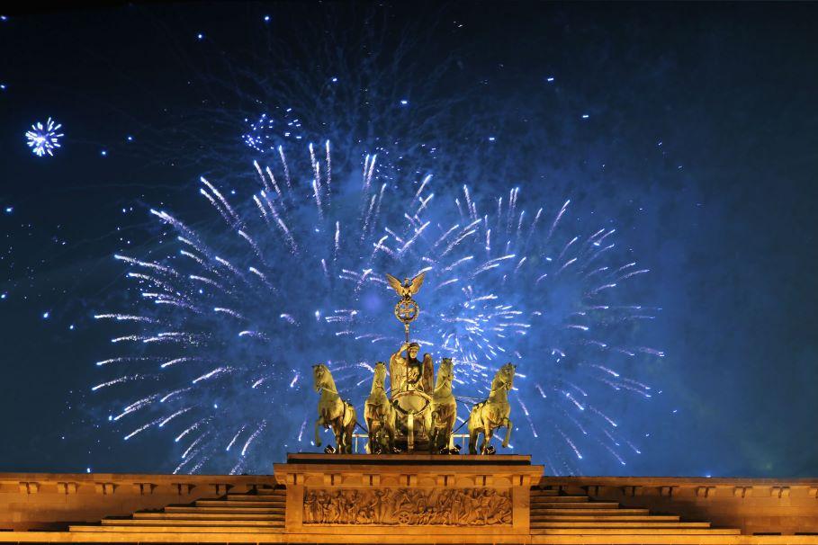 Berlin feiert wieder Silvester am Brandenburger Tor Berlin feiert wieder Silvester am Brandenburger Tor