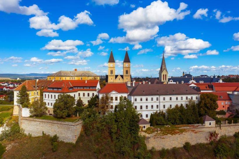 Kulturhauptstadt Europas lockt das Publikum nach Rumänien, Ungarn und Griechenland Kulturhauptstadt Europas lockt das Publikum nach Rumänien, Ungarn und Griechenland