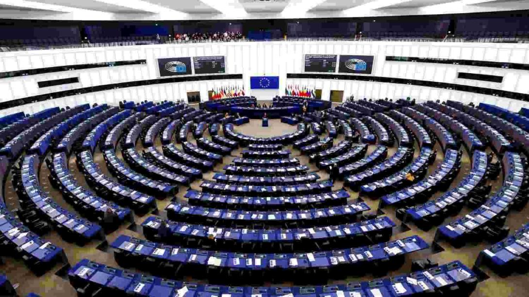 EU-Ausschuss stimmt für Aufhebung der Immunität von zwei Abgeordneten im Rahmen der Korruptionsaffäre