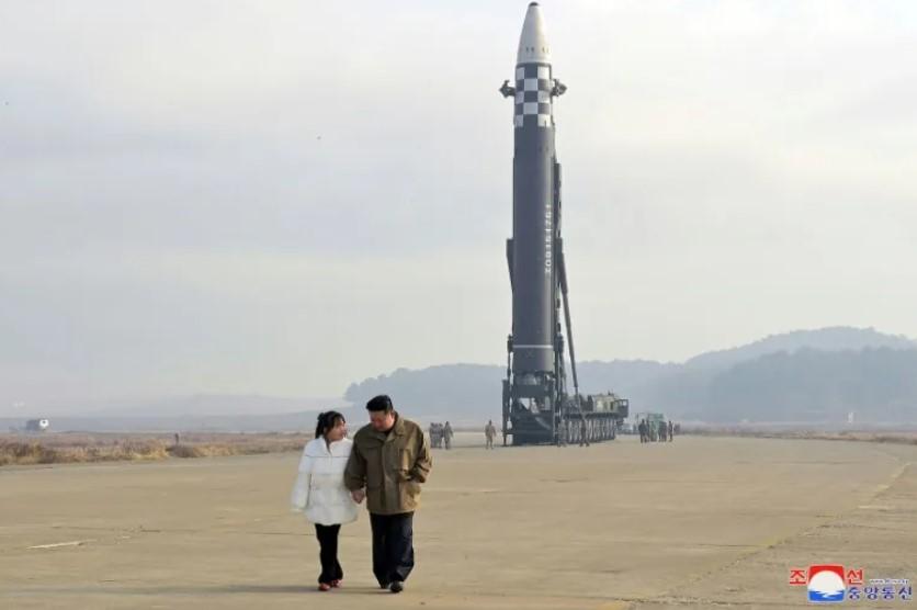Südkorea Korea: Unwahrscheinlich das sich Kims Tochter als Nachfolgerin vorbereitet Südkorea Korea: Unwahrscheinlich das sich Kims Tochter als Nachfolgerin vorbereitet