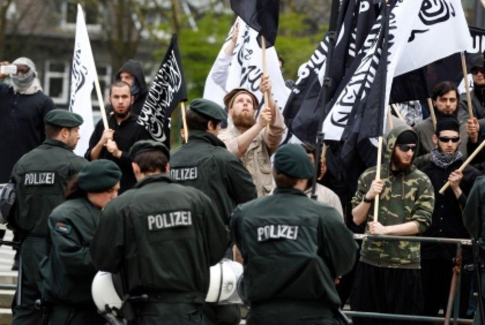 Deutschland: Salafisten-Szene weiter Rückläufig Deutschland: Salafisten-Szene weiter Rückläufig