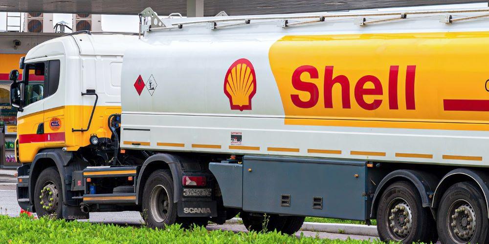 Shell und Vitol werden beschuldigt den Krieg in der Ukraine mit Sanktionsschlupfloch verlängert zu haben Shell und Vitol werden beschuldigt den Krieg in der Ukraine mit Sanktionsschlupfloch verlängert zu haben