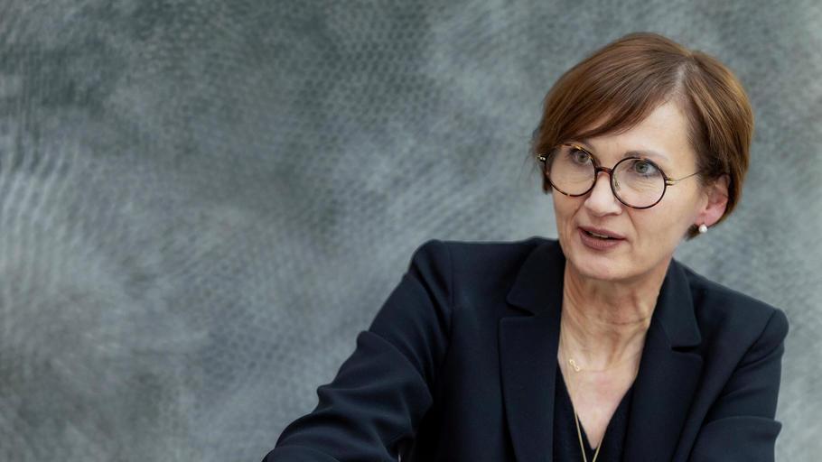 Bildungsministerin Stark-Watzinger drängt auf mehr Zusammenarbeit im Bildungssektor Bildungsministerin Stark-Watzinger drängt auf mehr Zusammenarbeit im Bildungssektor