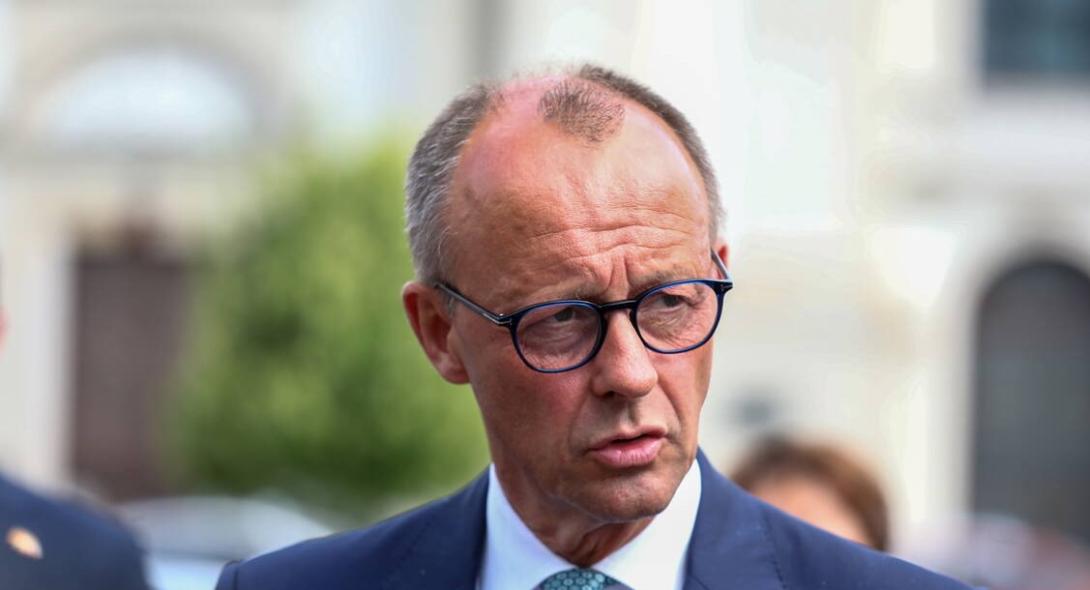 Vor dem Hintergrund steigender Flüchtlingszahlen fordert CDU-Chef Merz erneute Grenzkontrollen