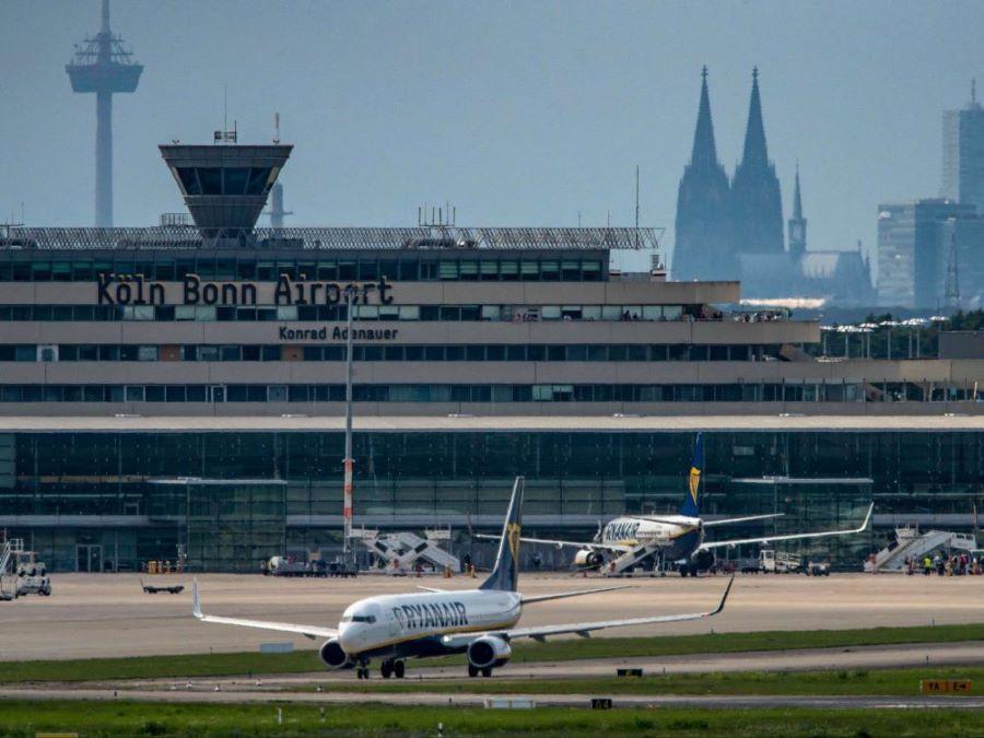 NRW: Reisewelle von Osterurlaubern an Flughäfen Düsseldorf und Köln/Bonn erwartet NRW: Reisewelle von Osterurlaubern an Flughäfen Düsseldorf und Köln/Bonn erwartet