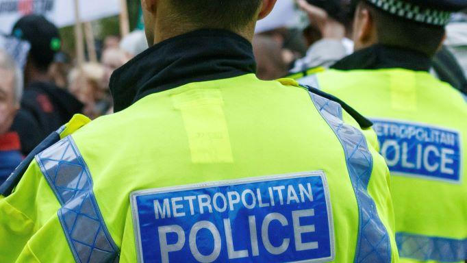 Dutzende britische Polizisten wegen sexuellen Kontakts mit Verbrechensopfern und Zeugen diszipliniert Dutzende britische Polizisten wegen sexuellen Kontakts mit Verbrechensopfern und Zeugen diszipliniert