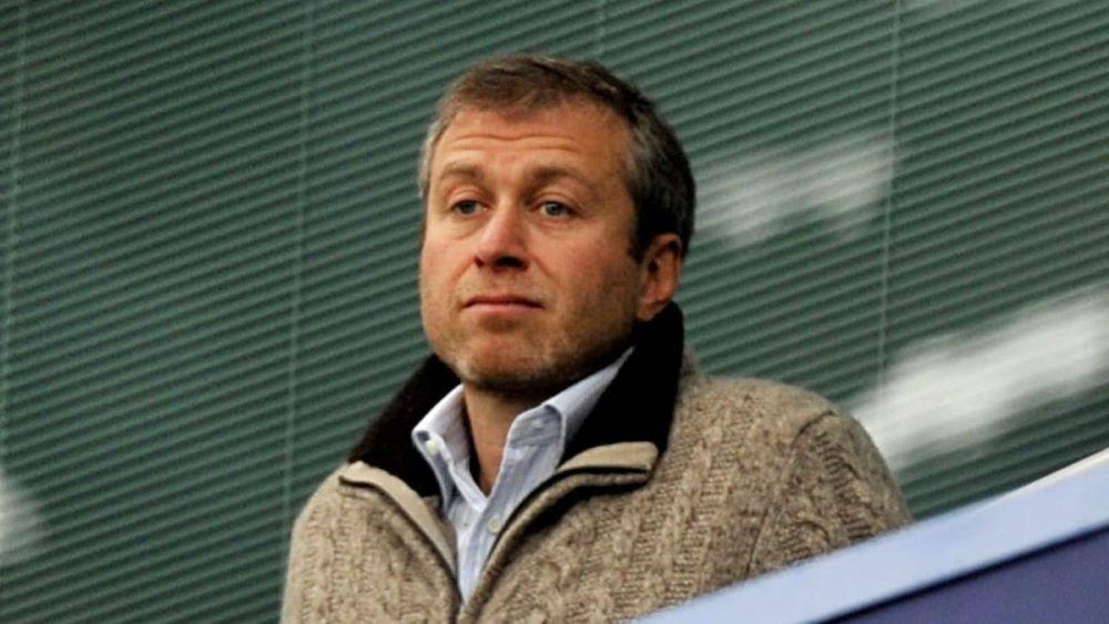 Russischer Oligarch Abramovich finanzierte heimlich niederländischen Fußballverein Vitesse Arnheim Russischer Oligarch Abramovich finanzierte heimlich niederländischen Fußballverein Vitesse Arnheim