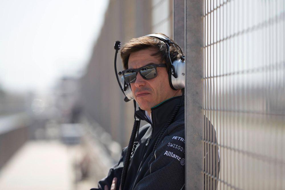 Toto Wolff gibt zu das Hamilton Mercedes verlassen wird wenn sich das Auto nicht verbessert Toto Wolff gibt zu das Hamilton Mercedes verlassen wird wenn sich das Auto nicht verbessert