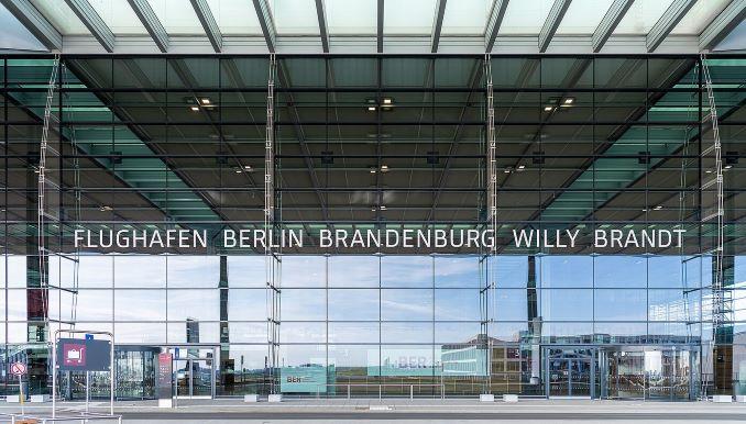 Angekündigter Warnstreik am Flughafen BER beim Sicherheitspersonal hat begonnen Angekündigter Warnstreik am Flughafen BER beim Sicherheitspersonal hat begonnen