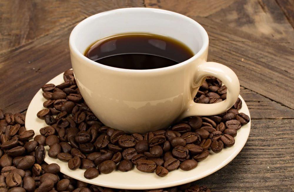 Kaffee ist in Deutschland mit Abstand das beliebteste Getränk vor Mineralwasser und Bier Kaffee ist in Deutschland mit Abstand das beliebteste Getränk vor Mineralwasser und Bier