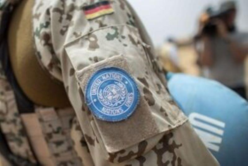 Zahlreiche Soldaten der Nato-geführten Kosovo-Schutztruppe KFOR bei Unruhen im Kosovo verletzt Zahlreiche Soldaten der Nato-geführten Kosovo-Schutztruppe KFOR bei Unruhen im Kosovo verletzt