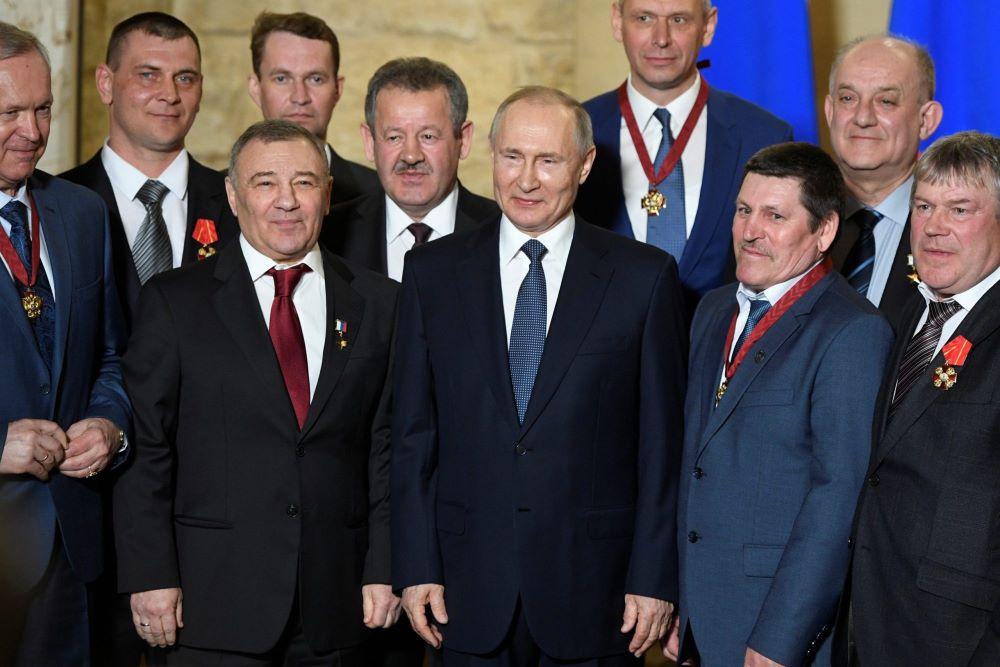 Russlands Söldnergruppen sollen Putin in der Ukraine zum Sieg verhelfen oder im Fall einer Niederlage die Macht sichern Russlands Söldnergruppen sollen Putin in der Ukraine zum Sieg verhelfen oder im Fall einer Niederlage die Macht sichern