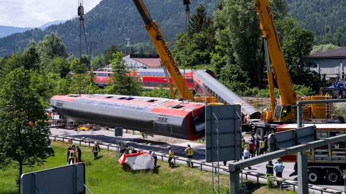 Ein Jahr nach dem Zugunglück von Garmisch-Partenkirchen ist die Schuldfrage immer noch offen
