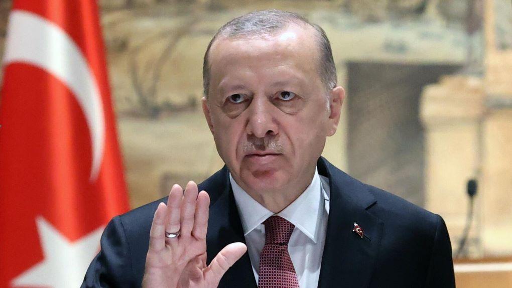 Der wiedergewählte türkische Präsident Erdogan ist für eine neue fünfjährige Amtszeit vereidigt worden