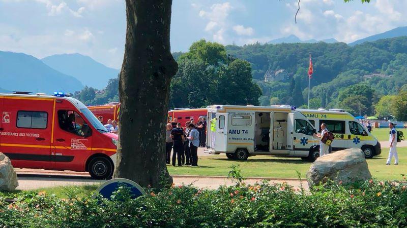 Ermittlungen nach der Messerattacke im französischen Annecy dauern an Ermittlungen nach der Messerattacke im französischen Annecy dauern an