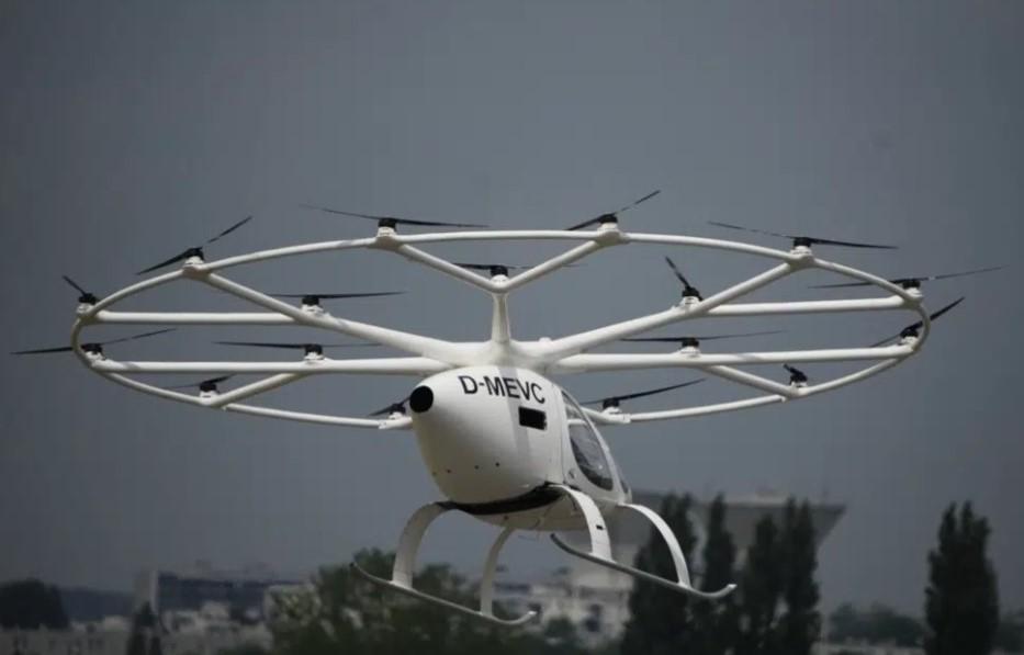 Schlanke, umweltfreundliche Flugmaschinen erobern Paris und läuten eine Transportrevolution ein Schlanke, umweltfreundliche Flugmaschinen erobern Paris und läuten eine Transportrevolution ein