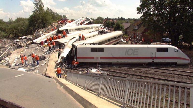 Der langer Kampf um Entschädigung: 25 Jahre nach dem verheerende Unfall von Eschede ist die Erinnerung immer noch sehr präsent Der langer Kampf um Entschädigung: 25 Jahre nach dem verheerende Unfall von Eschede ist die Erinnerung immer noch sehr präsent