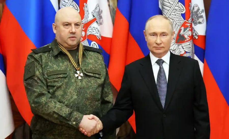 Kreml schweigt zum Schicksal des russischen Generals mit Verbindungen zum Wagner-Chef Prigoschin Kreml schweigt zum Schicksal des russischen Generals mit Verbindungen zum Wagner-Chef Prigoschin