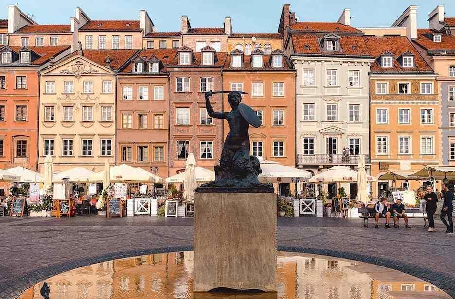 "Wie eine Mini-Sowjetunion": Wie Russisch in der polnischen Hauptstadt Warschau an Boden gewinnt "Wie eine Mini-Sowjetunion": Wie Russisch in der polnischen Hauptstadt Warschau an Boden gewinnt