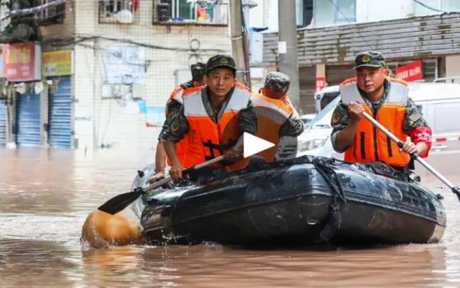 China: Xi Jinping fordert Maßnahmen zum Schutz vor den schweren Überschwemmungen China: Xi Jinping fordert Maßnahmen zum Schutz vor den schweren Überschwemmungen