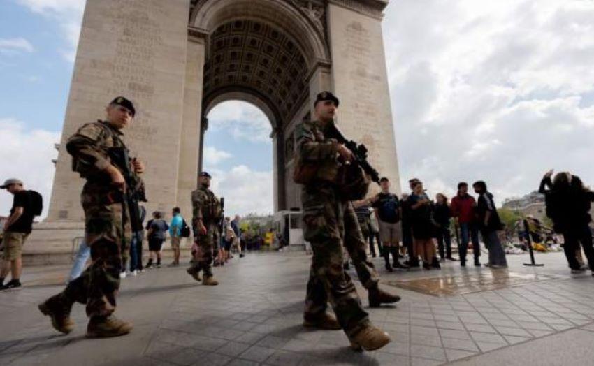 Iran fordert Frankreich auf Gewalt ein Ende zu setzen und "die Menschenwürde zu respektieren" Iran fordert Frankreich auf Gewalt ein Ende zu setzen und "die Menschenwürde zu respektieren"