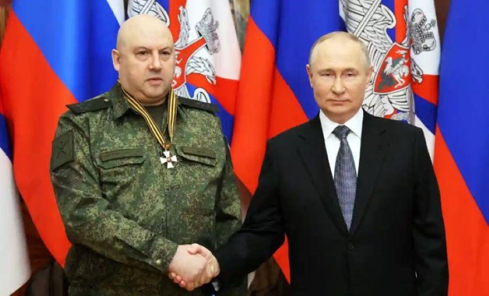 Russlands General "Armageddon" muss trotz Verwicklung in Meuterei von Wagner-Chef Prigoschin keine Bestrafung fürchten Russlands General "Armageddon" muss trotz Verwicklung in Meuterei von Wagner-Chef Prigoschin keine Bestrafung fürchten