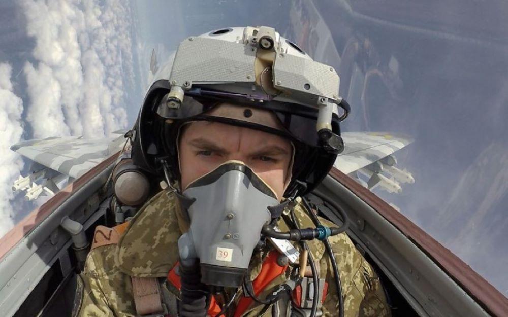 Ukrainischer Kampfpilot und zwei weitere Piloten bei Absturz nach Trainingsflug ums Leben gekommen Ukrainischer Kampfpilot und zwei weitere Piloten bei Absturz nach Trainingsflug ums Leben gekommen