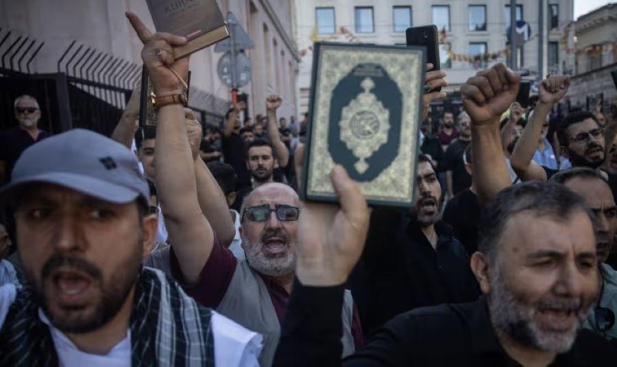 Dänemark: Regierung legt einen Gesetzesentwurf vor der die Verbrennung des Korans oder anderer religiöser Texte illegal macht Dänemark: Regierung legt einen Gesetzesentwurf vor der die Verbrennung des Korans oder anderer religiöser Texte illegal macht