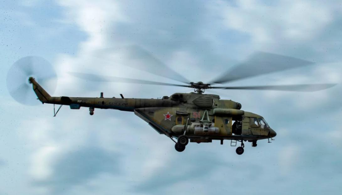 Russischer Pilot flüchtet mit einem Hubschrauber samt Besatzung in die Ukraine Russischer Pilot flüchtet mit einem Hubschrauber samt Besatzung in die Ukraine