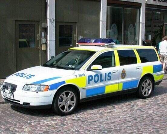 Schweden versucht den tödlichen Anstieg der Jugendkriminalität einzudämmen Schweden versucht den tödlichen Anstieg der Jugendkriminalität einzudämmen
