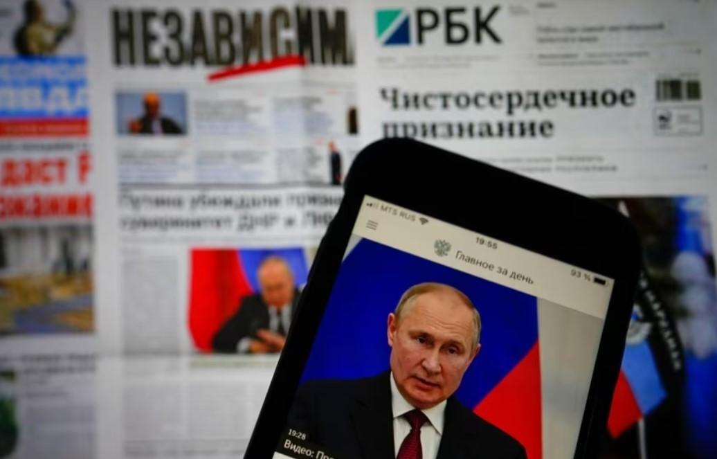 Laut Bericht "wäscht" Russland Propaganda durch unwissende westliche Personen Laut Bericht "wäscht" Russland Propaganda durch unwissende westliche Personen