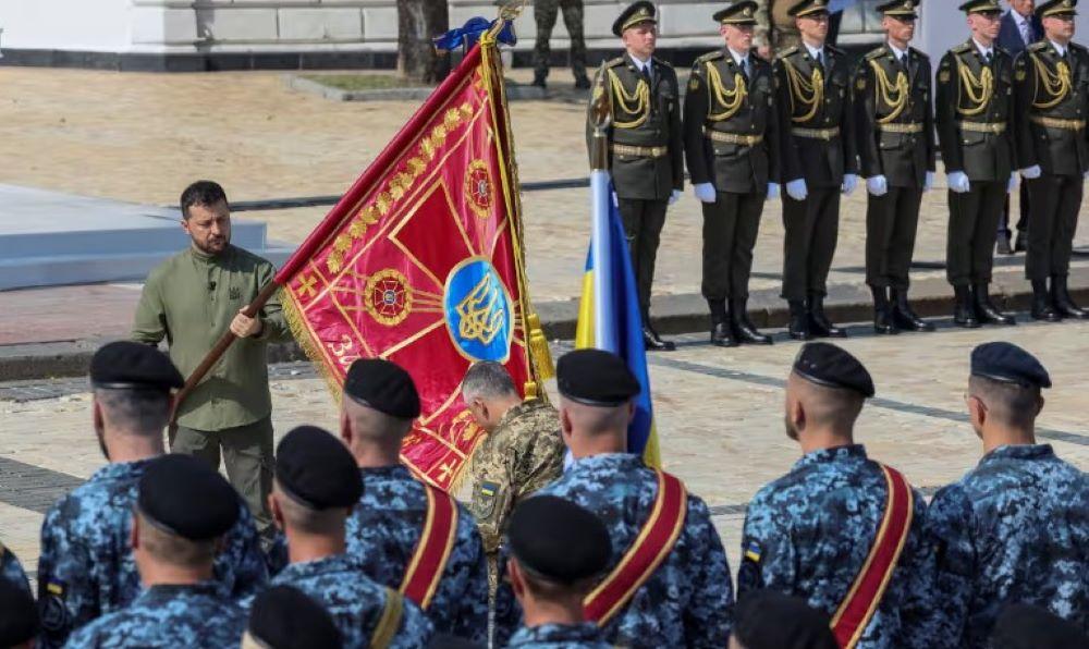Ukraine feiert den Unabhängigkeitstag mit dem ersten Überfall auf die Krim Ukraine feiert den Unabhängigkeitstag mit dem ersten Überfall auf die Krim