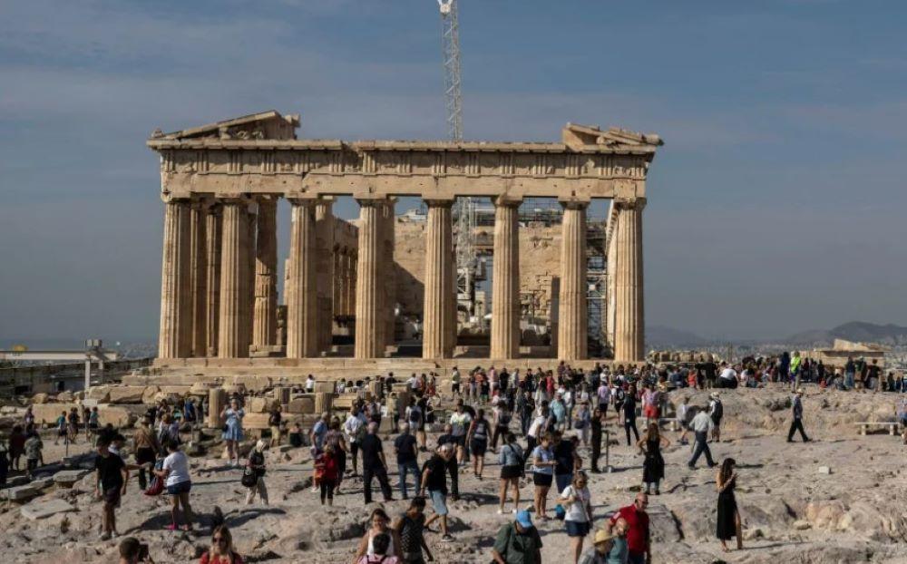 Griechenland beginnt täglichen Besucherzahlen auf der Akropolis zu begrenzen um Massentourismus entgegenzuwirken Griechenland beginnt täglichen Besucherzahlen auf der Akropolis zu begrenzen um Massentourismus entgegenzuwirken
