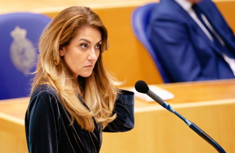 "Pitbull in High Heels": Ein ehemaliges Flüchtlingskind das erste niederländische Premierministerin werden will "Pitbull in High Heels": Ein ehemaliges Flüchtlingskind das erste niederländische Premierministerin werden will