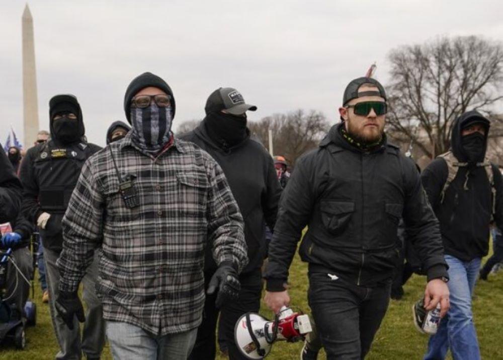 Weiterer "Proud Boys"-Anführer nach Kapitol-Sturm zu 18 Jahren Haft verurteilt Weiterer "Proud Boys"-Anführer nach Kapitol-Sturm zu 18 Jahren Haft verurteilt
