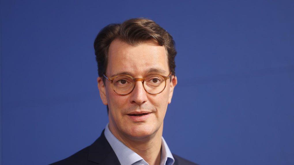 NRW Ministerpräsident Wüst bezeichnet AfD als Nazi-Partei NRW Ministerpräsident Wüst bezeichnet AfD als Nazi-Partei