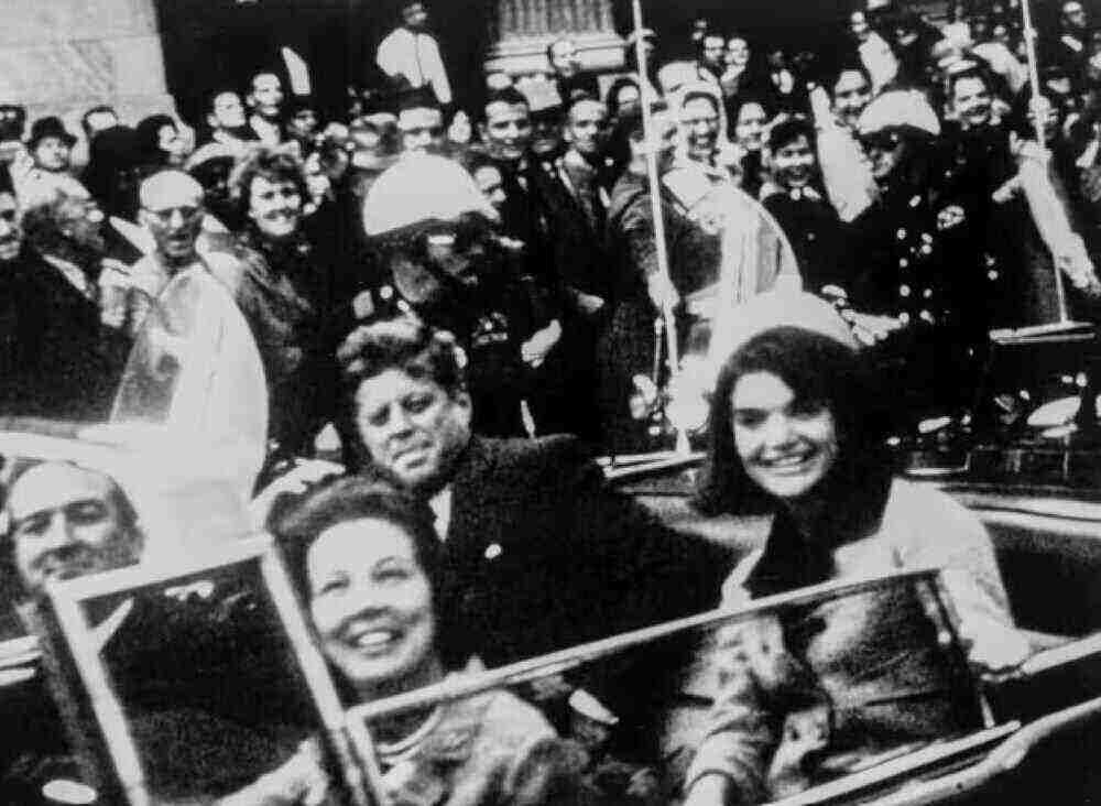 Zeuge des JFK-Attentats fragt sich ob der Schütze allein gehandelt hat Zeuge des JFK-Attentats fragt sich ob der Schütze allein gehandelt hat