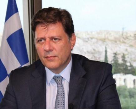 Griechischer Minister tritt wegen Äußerungen zum Tod eines Fährpassagiers zurück Griechischer Minister tritt wegen Äußerungen zum Tod eines Fährpassagiers zurück