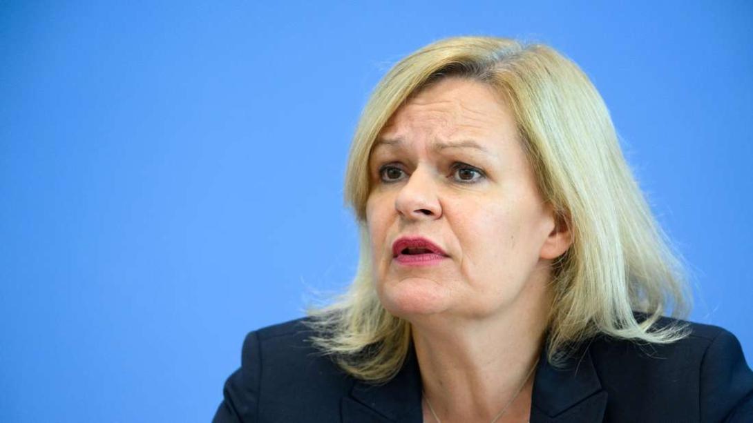 Hessen: SPD-Spitzenkandidatin Faeser stoppt "fragwürdiges" Wahlvideo über CDU-Kandidat Rhein Hessen: SPD-Spitzenkandidatin Faeser stoppt "fragwürdiges" Wahlvideo über CDU-Kandidat Rhein