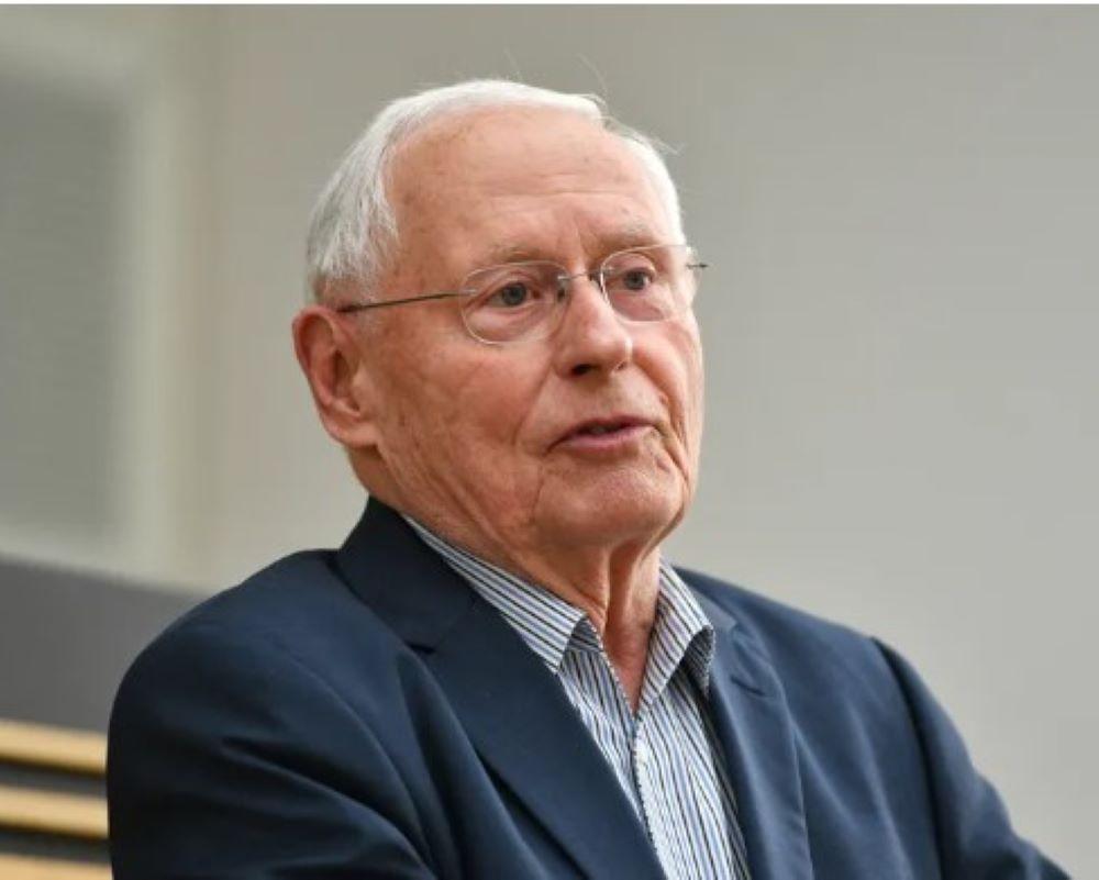 "Es gibt eine echte Lücke im deutschen Parteiensystem" - Oskar Lafontaine auch mit 80 Jahren politisch ruhelos "Es gibt eine echte Lücke im deutschen Parteiensystem" - Oskar Lafontaine auch mit 80 Jahren politisch ruhelos