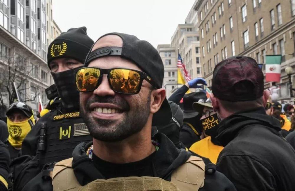 Ex-Proud-Boys-Anführer Enrique Tarrio wegen Aufstands im Kapitol zu 22 Jahren Haft verurteilt Ex-Proud-Boys-Anführer Enrique Tarrio wegen Aufstands im Kapitol zu 22 Jahren Haft verurteilt