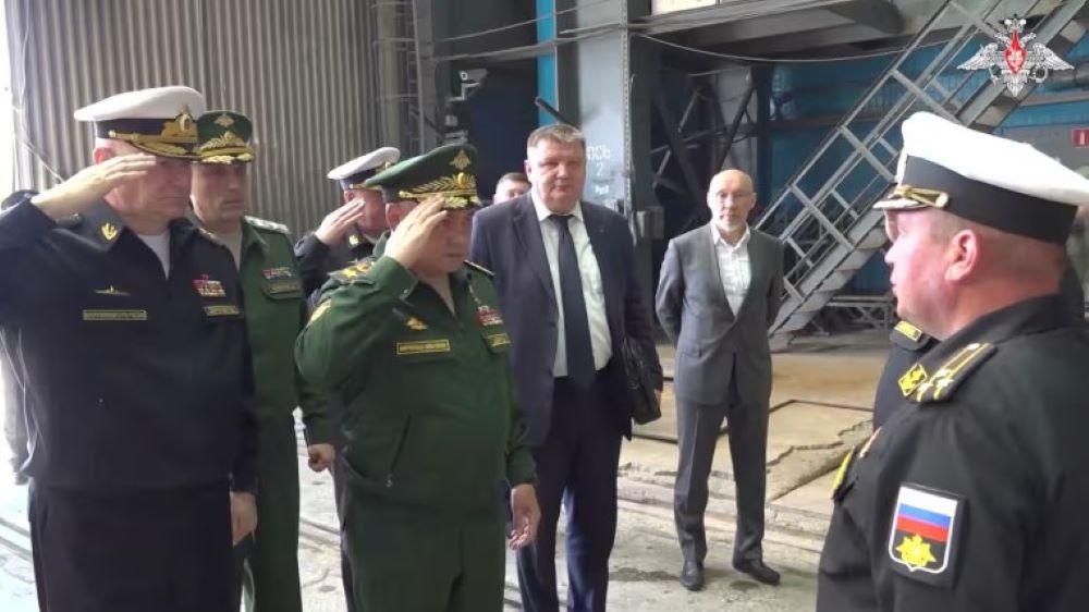 Russlands Verteidigungsminister Schoigu kündigt Auslieferung neuer Schiffe an die Marine an Russlands Verteidigungsminister Schoigu kündigt Auslieferung neuer Schiffe an die Marine an