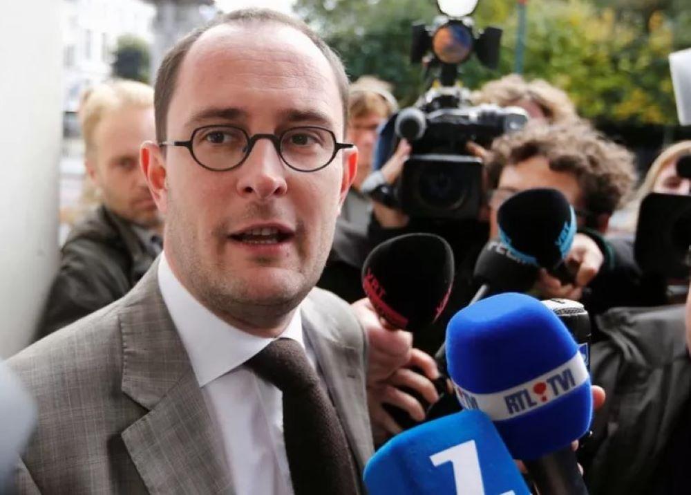 Belgischer Justizminister entschuldigt sich für den "Pipigate"-Skandal Belgischer Justizminister entschuldigt sich für den "Pipigate"-Skandal