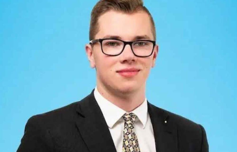 Der AfD-Politiker Daniel Halemba hat nach der Außervollzugsetzung eines gegen ihn bestehenden Haftbefehls an der Plenarsitzung des bayerischen Landtags am Dienstag teilgenommen Bayern: Nach Außervollzugsetzung des Haftbefehls nimmt AfD-Politiker an Sitzung des Landtags teil