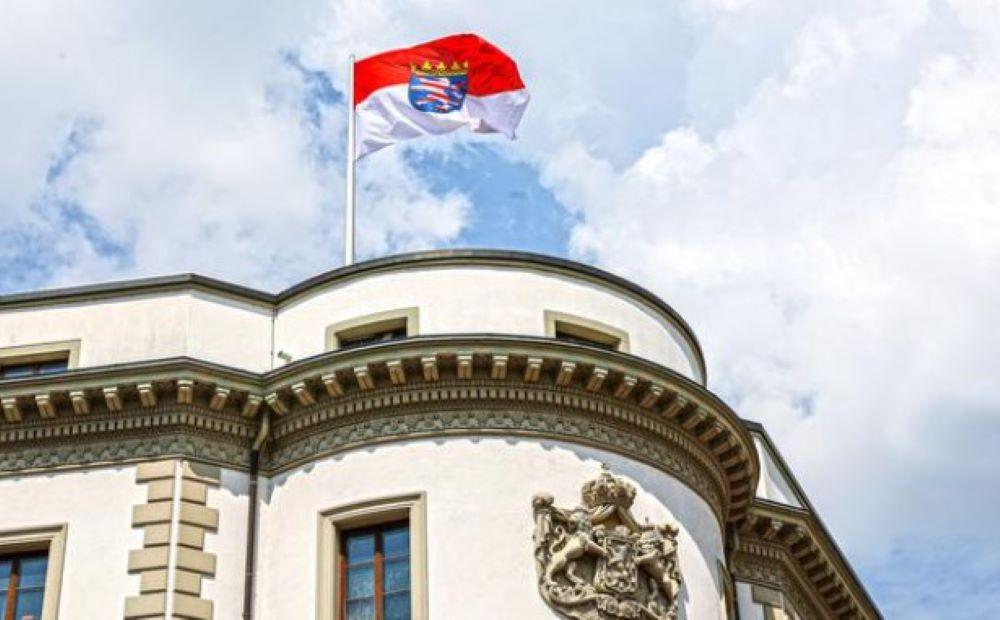 Hessen: AfD stimmt gegen Aufnahme von frisch gewähltem Landtagsabgeordneten Hessen: AfD stimmt gegen Aufnahme von frisch gewähltem Landtagsabgeordneten