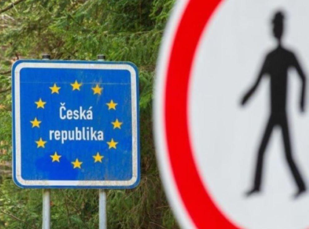Immer mehr mitteleuropäische EU-Staaten setzen auf vorübergehende Grenzkontrollen Immer mehr mitteleuropäische EU-Staaten setzen auf vorübergehende Grenzkontrollen
